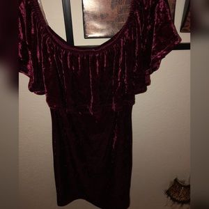Burgundy | Off-the-shoulder | body con dress